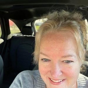 Meet your Posher, Cami